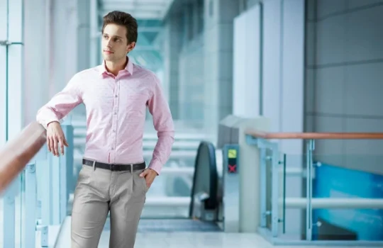 Best Shirt Colors for Men to Wear in Interviews